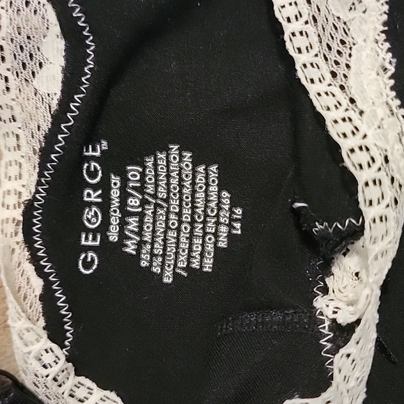 Bundle of tops in Medium - Picture 3 of 6